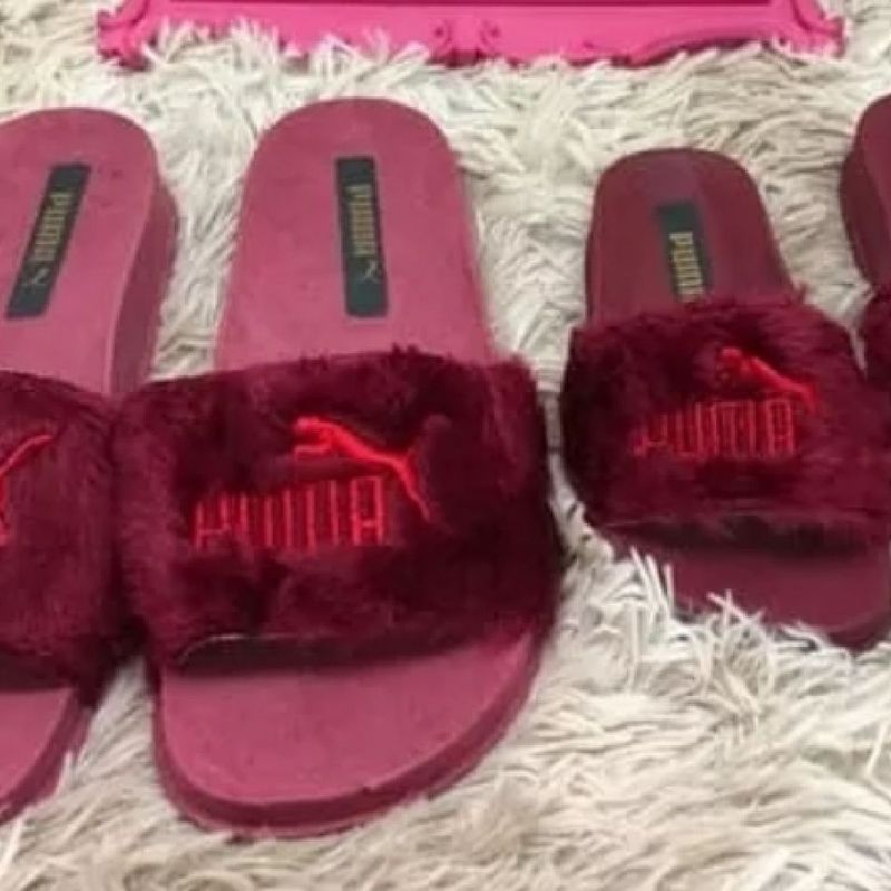 Chinelo slide pelucia store puma