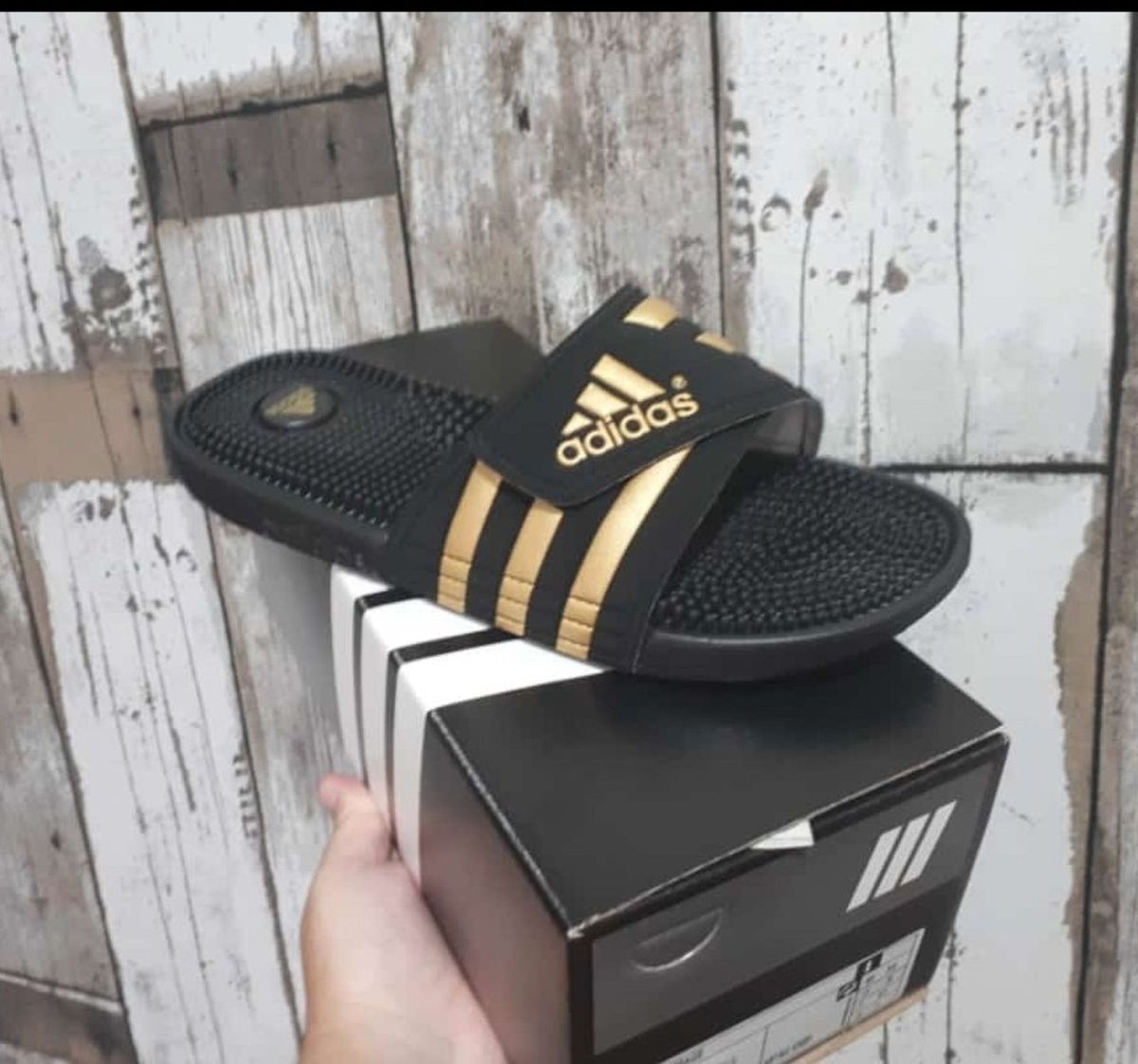 sandalia massageadora adidas