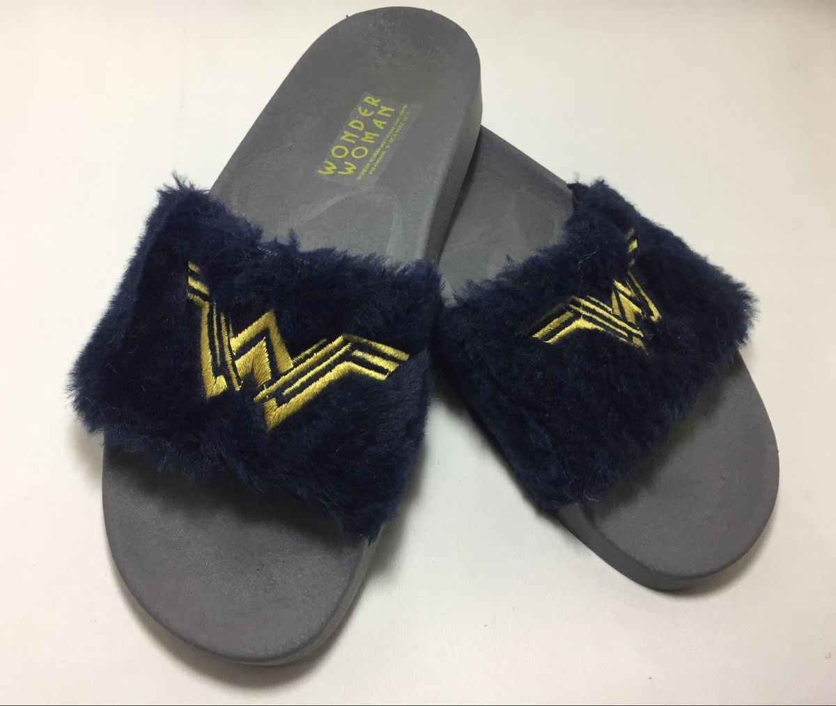 chinelo slide pelucia puma