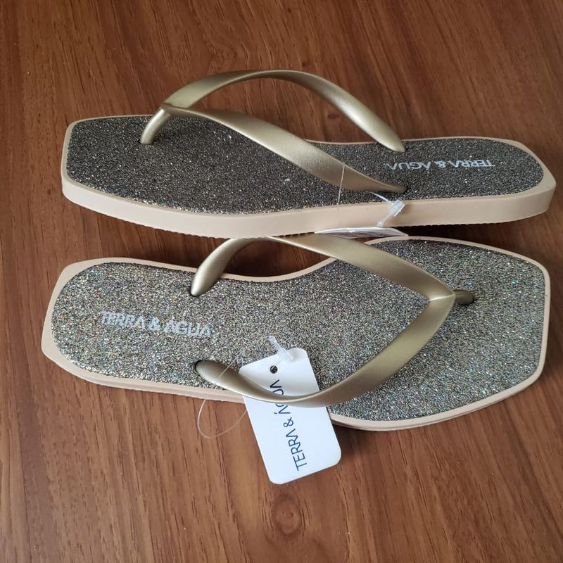 Chinelo Terra e Água Palmilha Glitter Dourado Rasteira Feminina Terra E  água Nunca Usado 81430193 enjoei