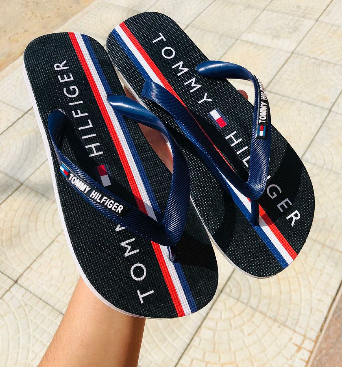 chinelo tommy hilfiger