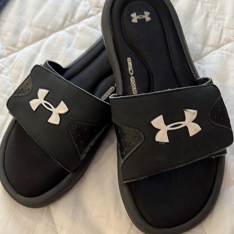 Chinelo sales under armor