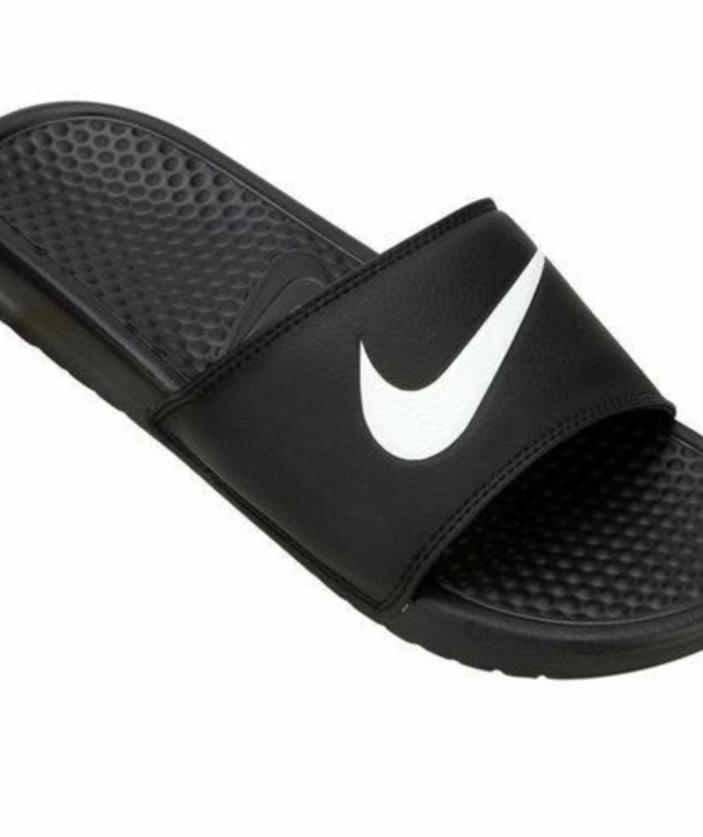 chinelo da adidas e da nike