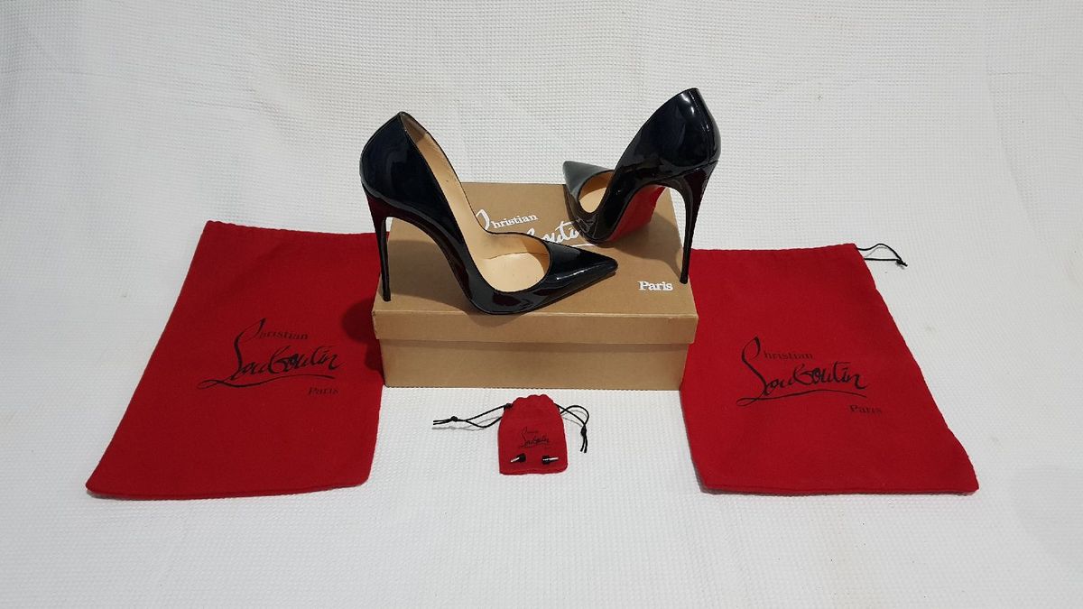 scarpin louboutin preto