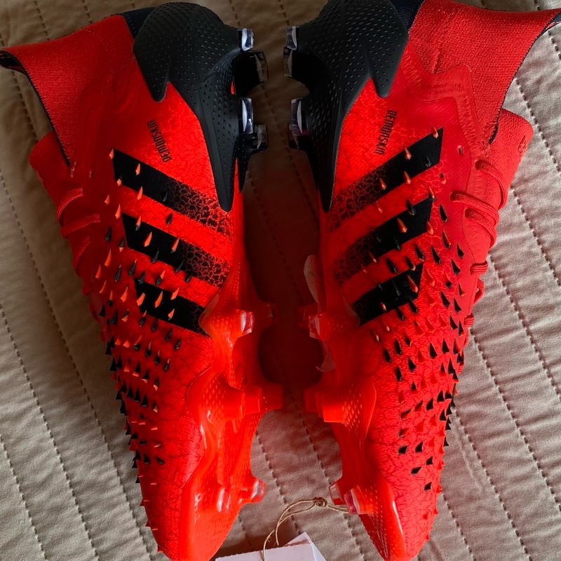 Chuteira adidas best sale predator vermelha