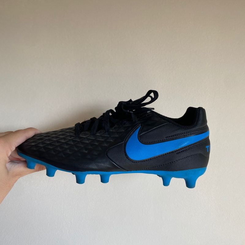 Nike tiempo sales black blue