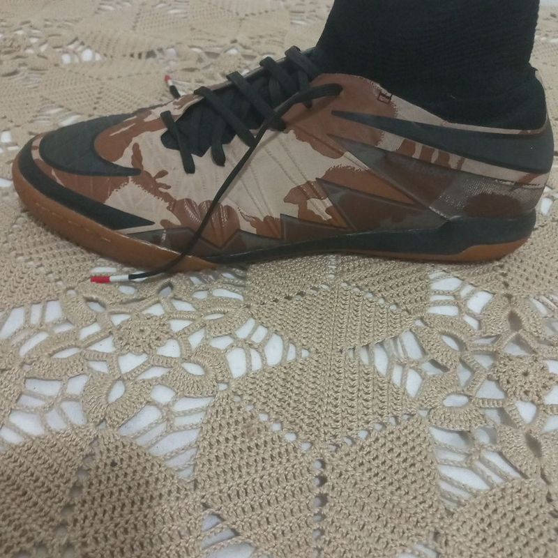 Chuteira best sale nike camuflada