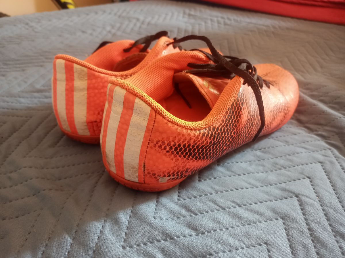 Chuteira adidas f5 outlet laranja