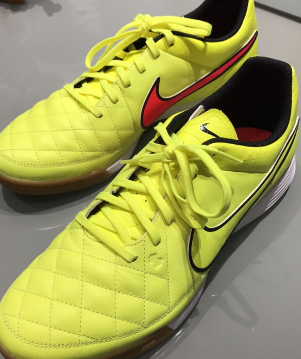 chuteira nike futsal amarela