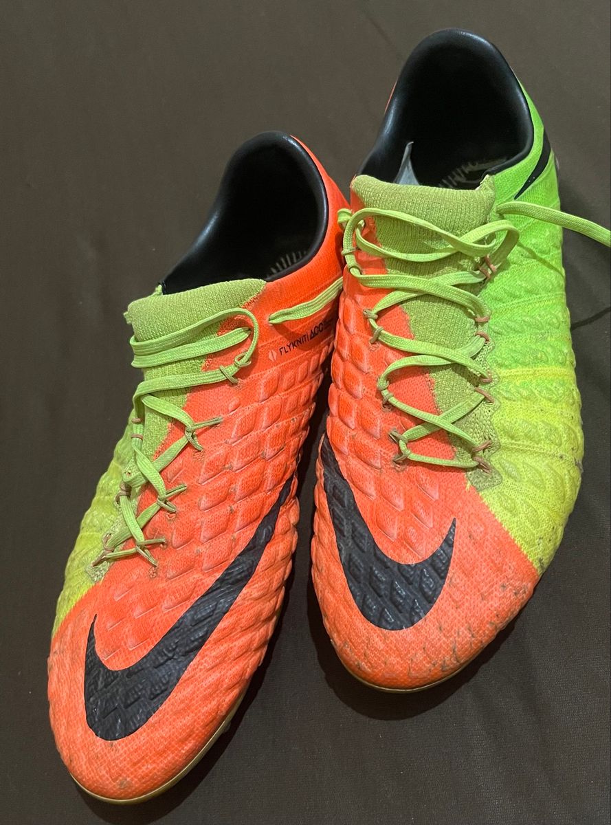 Chuteira hypervenom verde e hot sale laranja