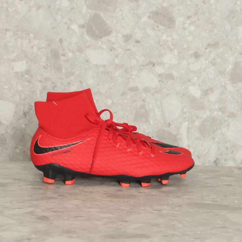 Chuteira best sale hypervenom vermelha