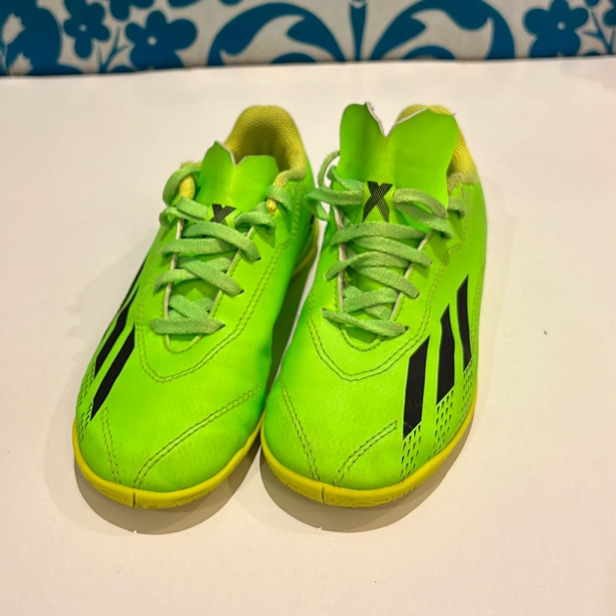 Chuteira adidas verde neon sale
