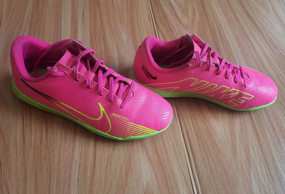 Chuteira Infantil Futebol Society Nike Mercurial Vapo Jr, Pink