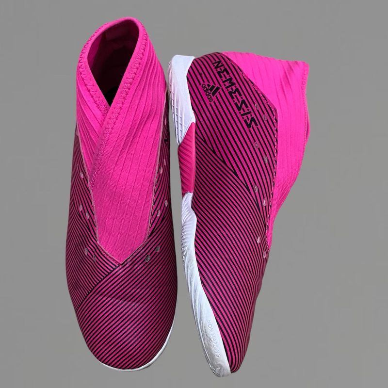 Chuteira nemeziz best sale futsal rosa