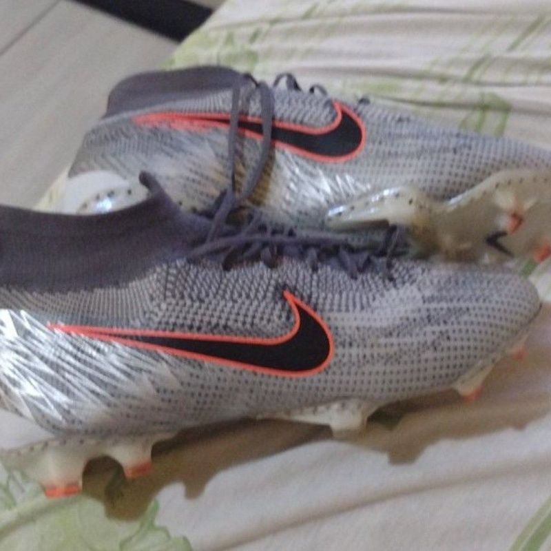 Chuteira 2024 nike 42