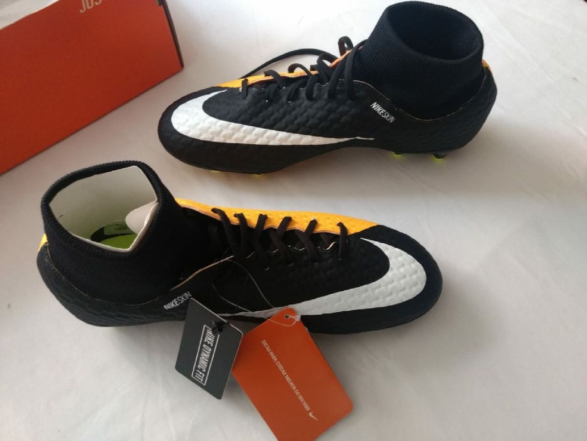 chuteira da nike de campo de botinha