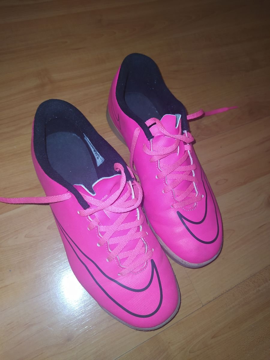 Chuteira feminina futsal nike sales rosa