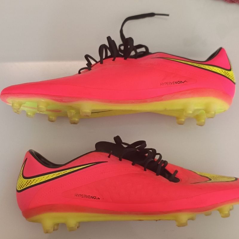 Chuteira store hypervenom phantom