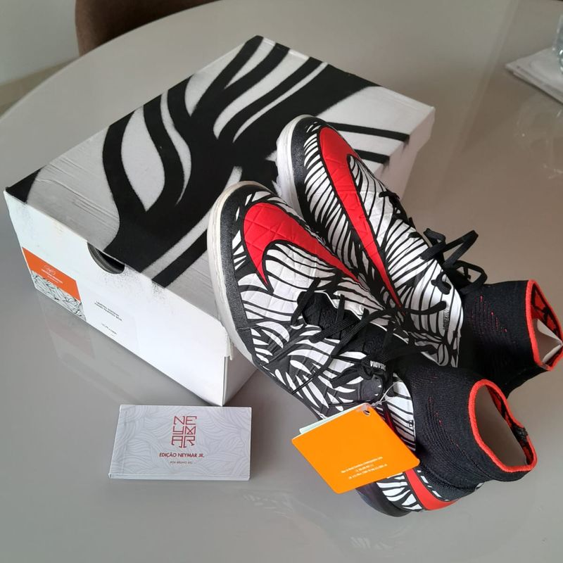 Nova chuteira hot sale hypervenom