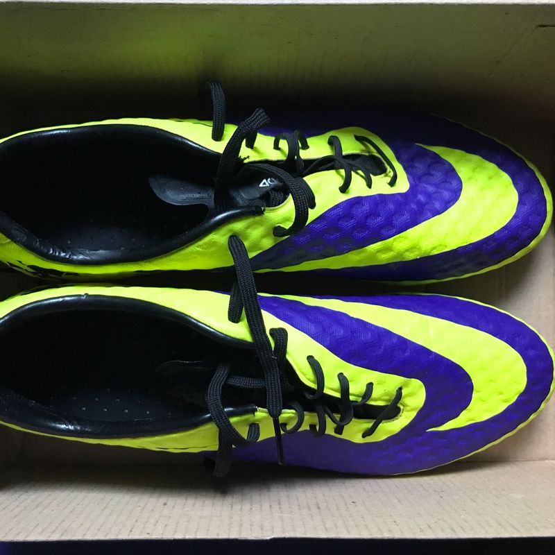 Chuteira store hypervenom profissional