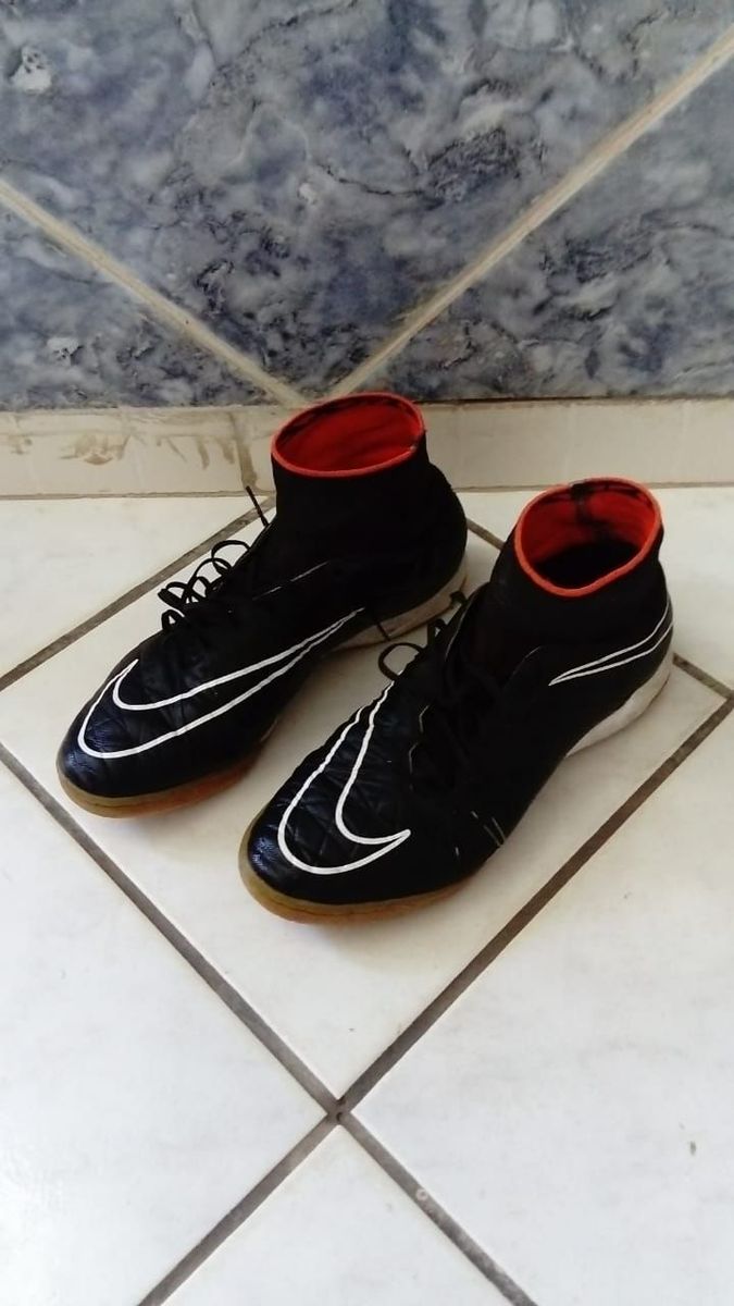 chuteira de futsal hypervenom