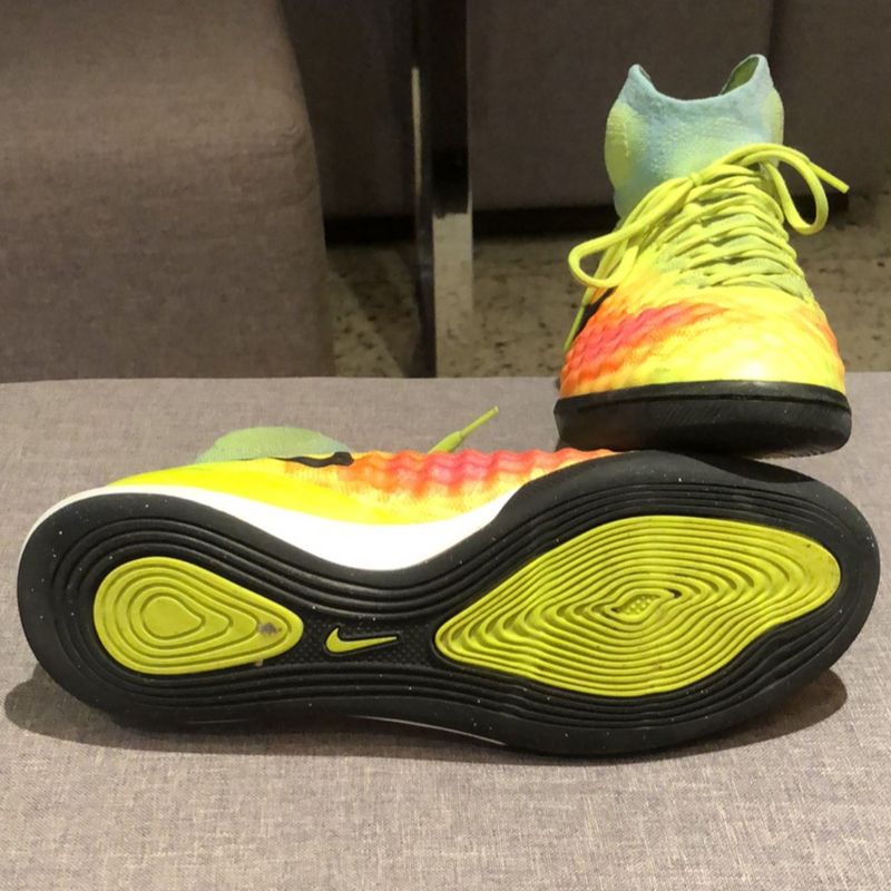 Chuteira store nike magistax