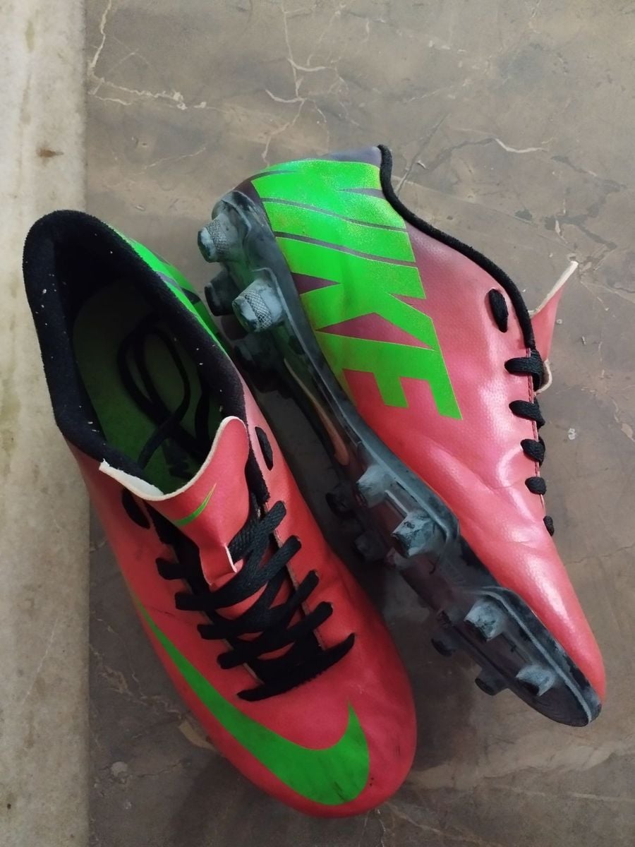 Chuteira Nike Mercurial Rosa e Verde 38 | Tênis Masculino Nikee Usado ...