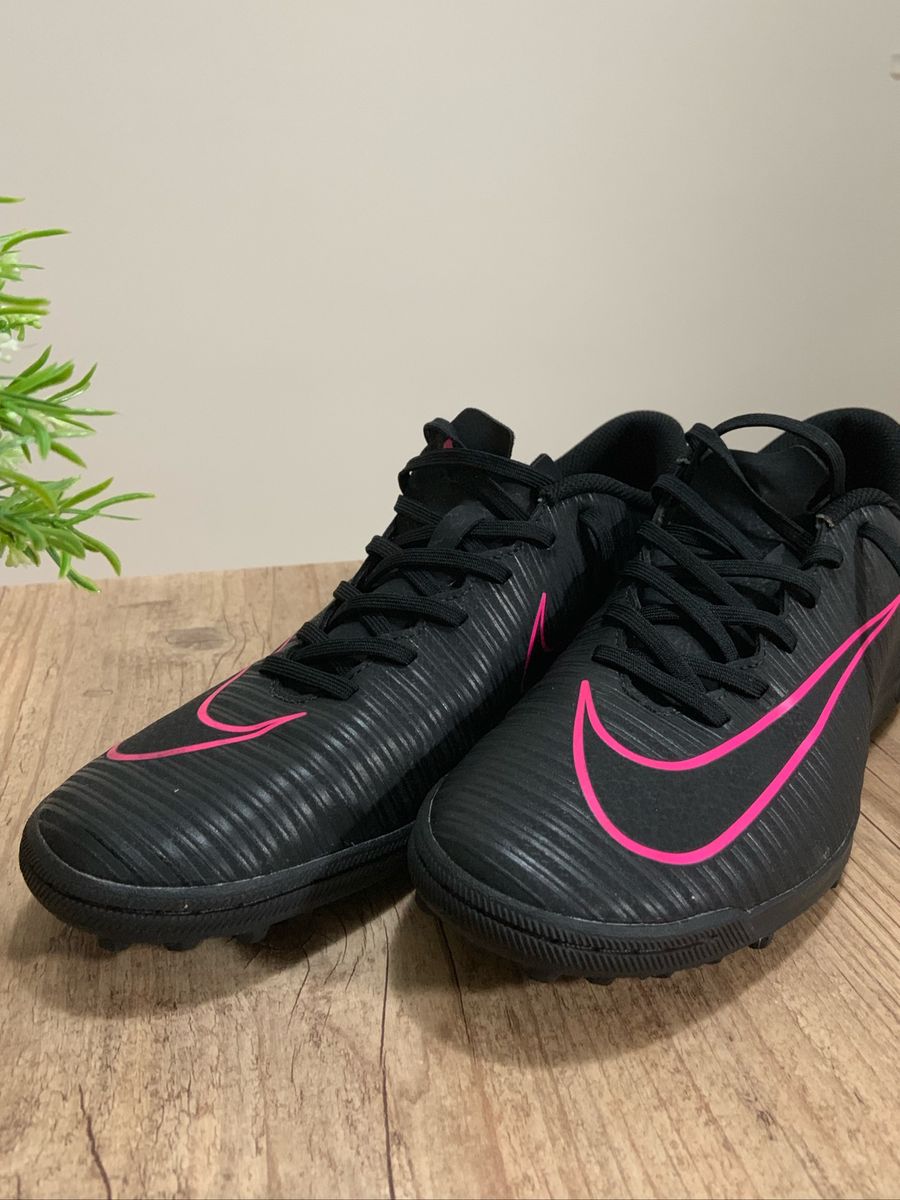 chuteira society nike mercurial rosa