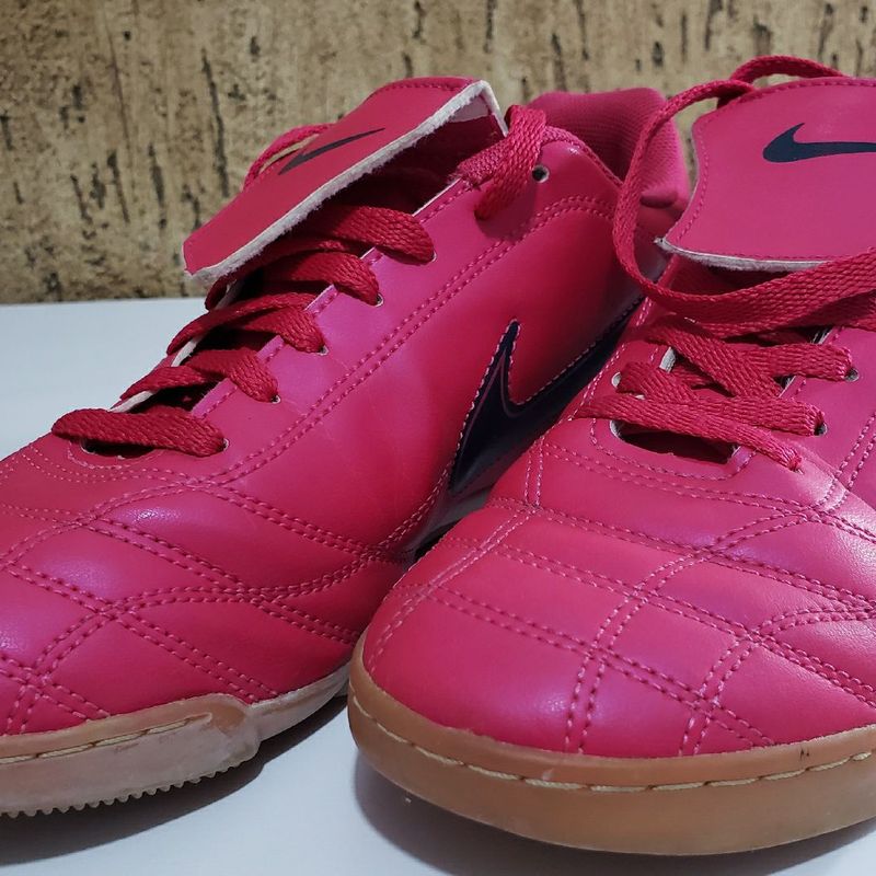 Chuteira nike 2024 rosa pink