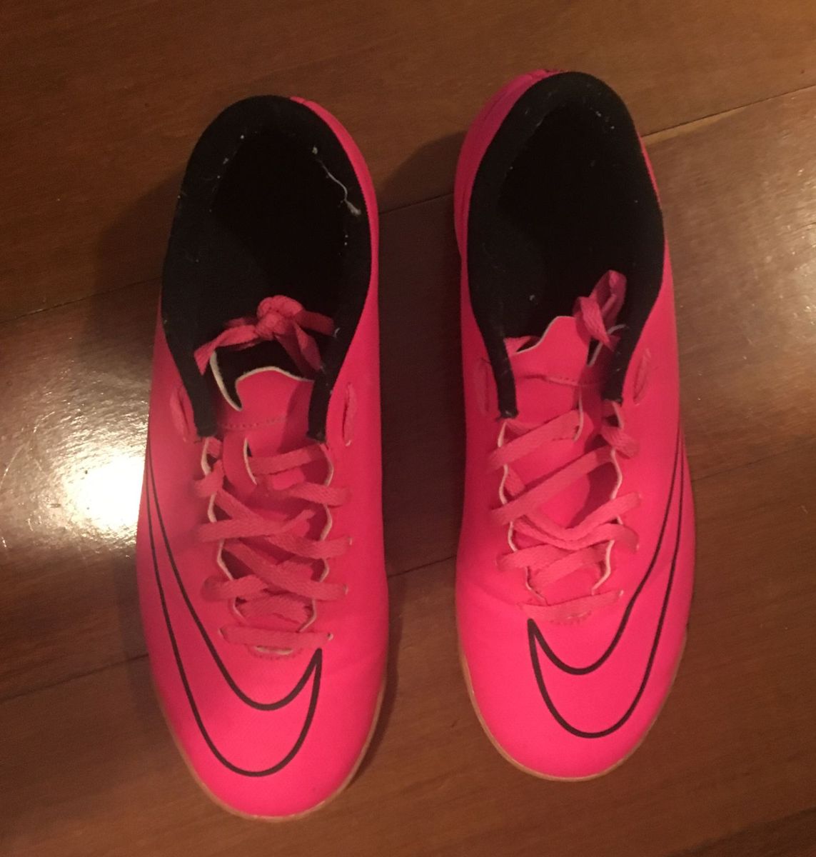 chuteira feminina rosa nike