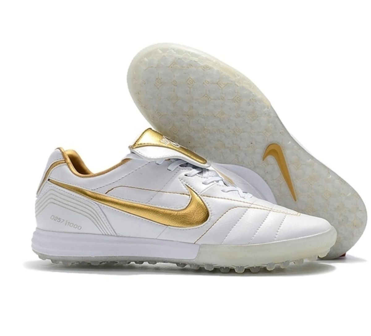 Chuteira Nike Tiempo Legend R10 Branca Dourada | Tênis Masculino Nike ...