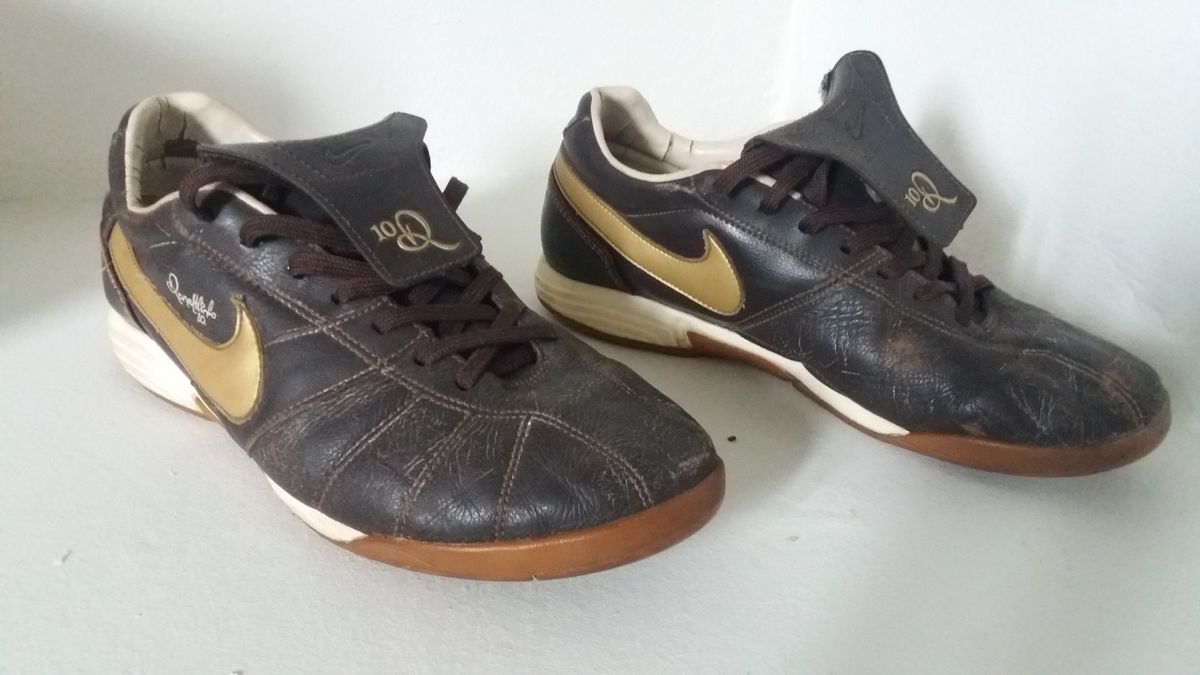 Chuteira nike best sale tiempo ronaldinho