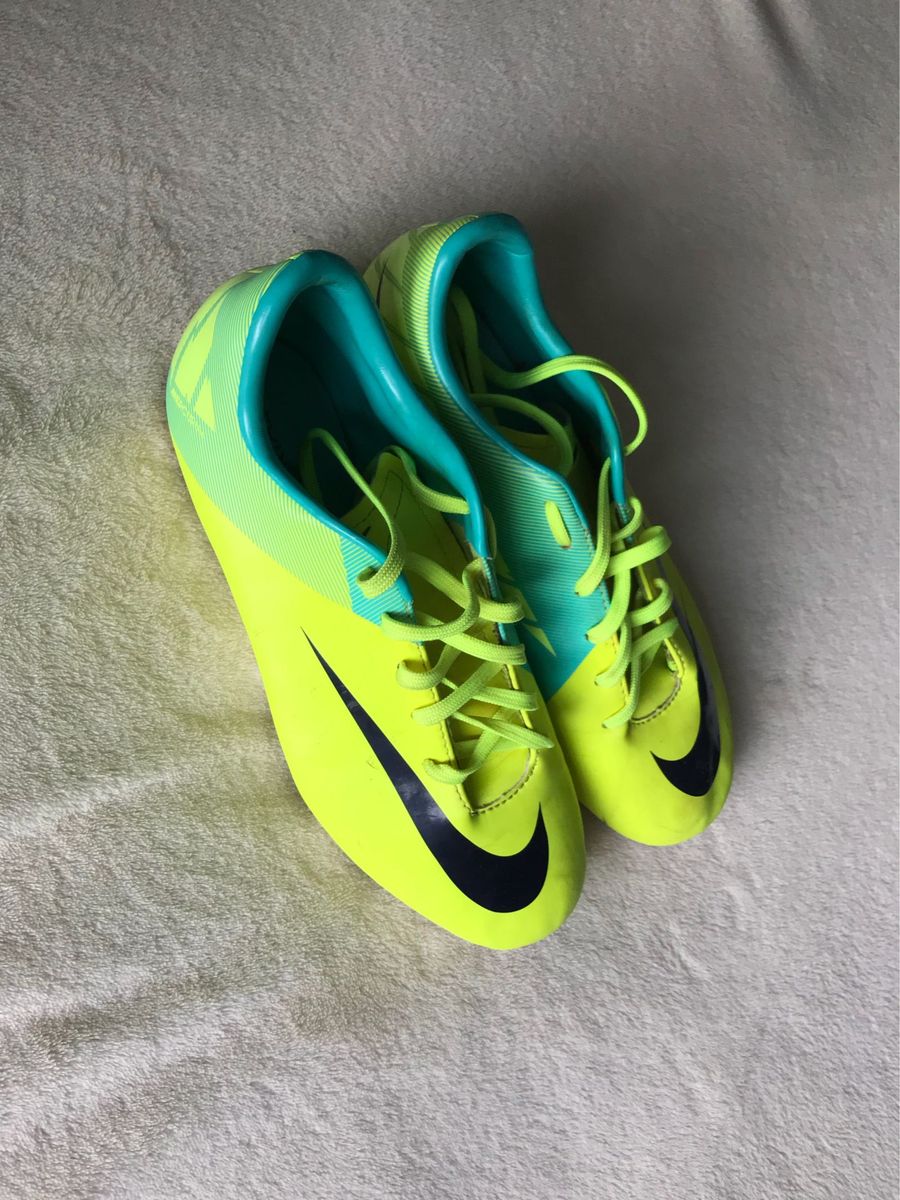 Chuteira nike shop verde limao