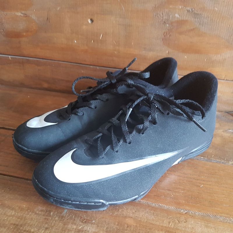 Chuteira society cr7 nike best sale mercurial v