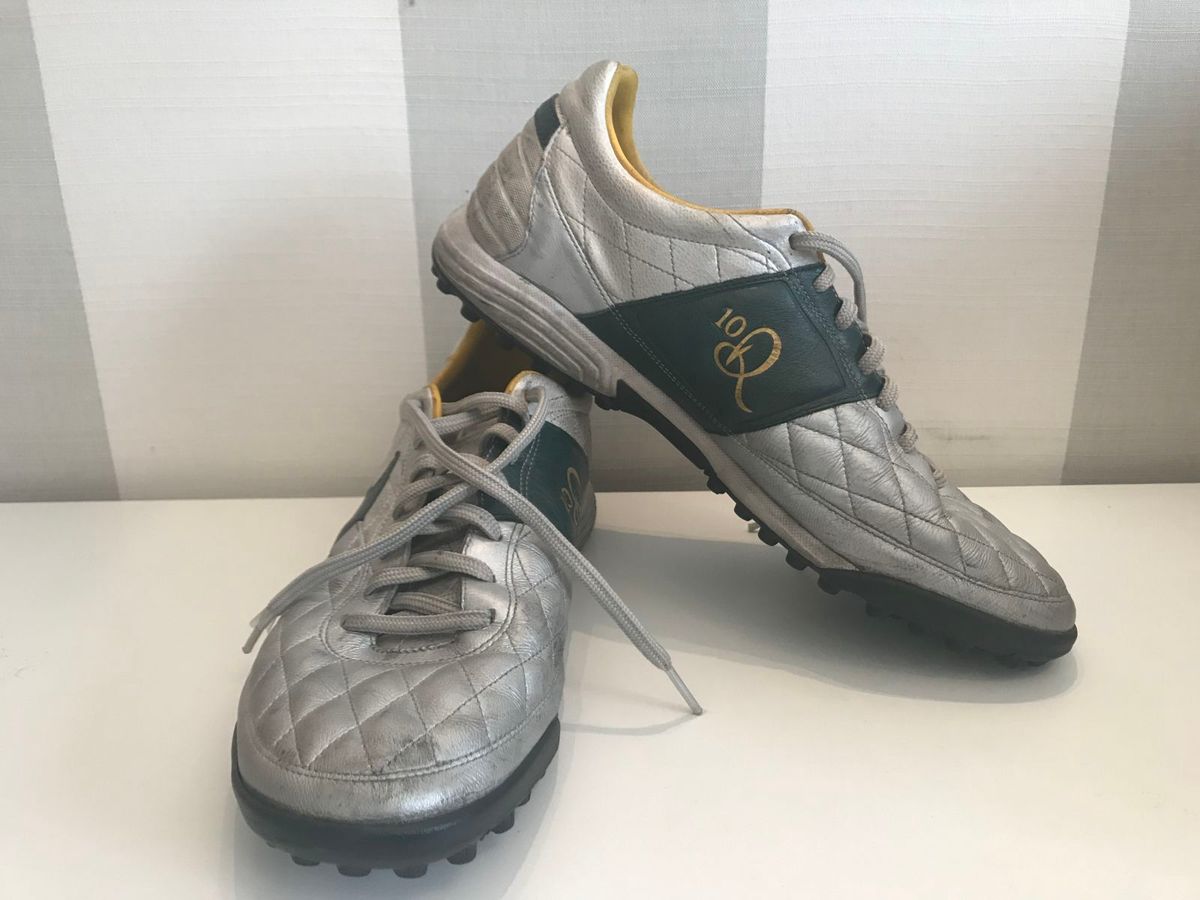 tenis chuteira society