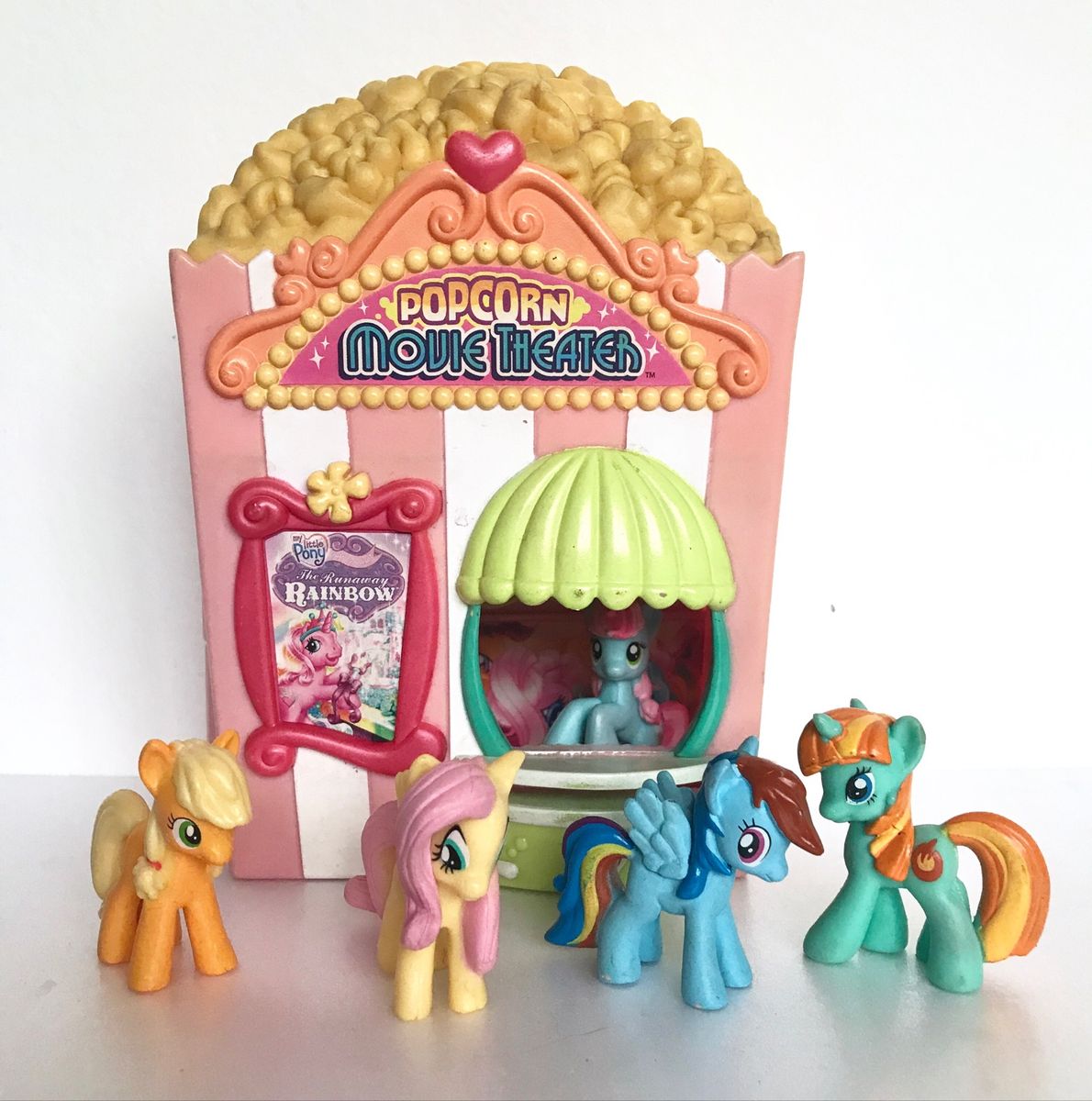 Cinema My Little Poney + 5 Poney | Brinquedo My Little Poney Usado 44976761  | enjoei