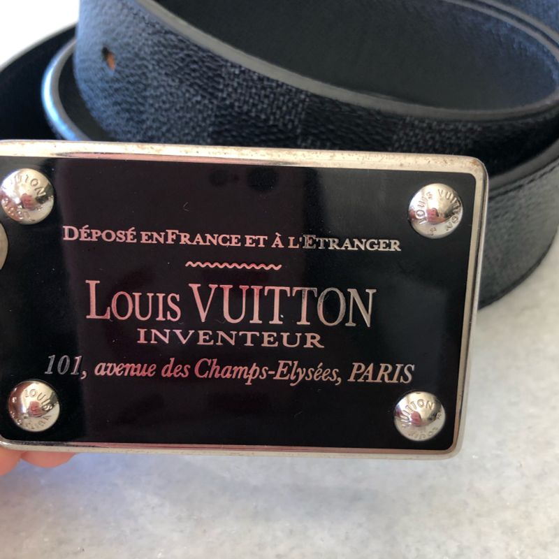 Cinto Louis Vuitton original em segunda mão durante 115 EUR em Chiclana de  la Frontera na WALLAPOP