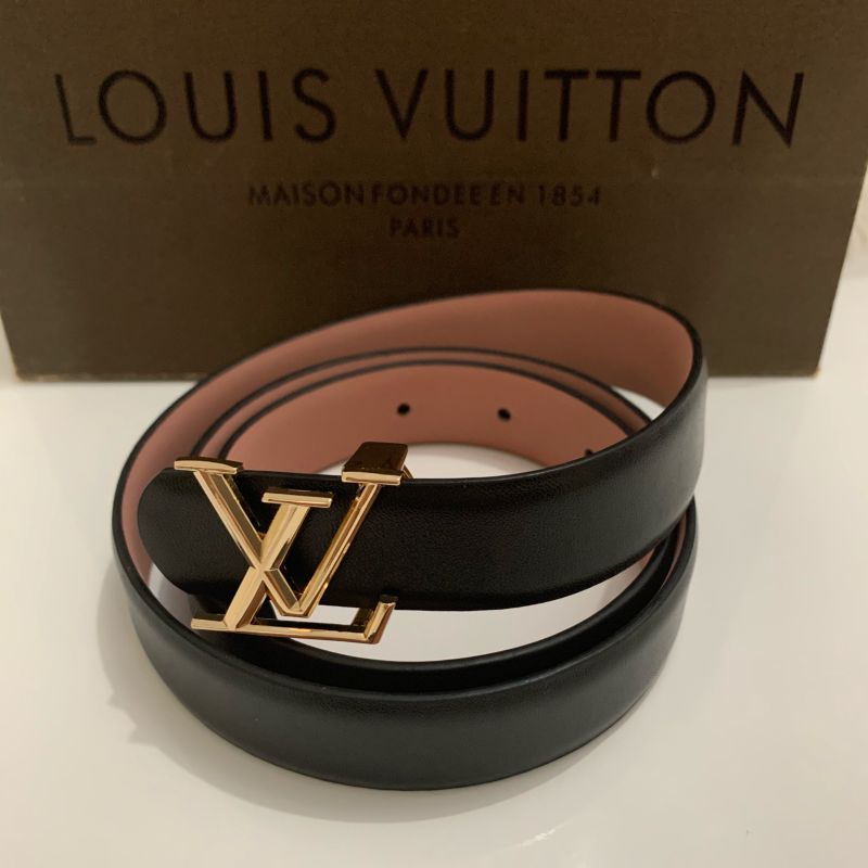 Cinto Louis Vuitton em couro moda feminina