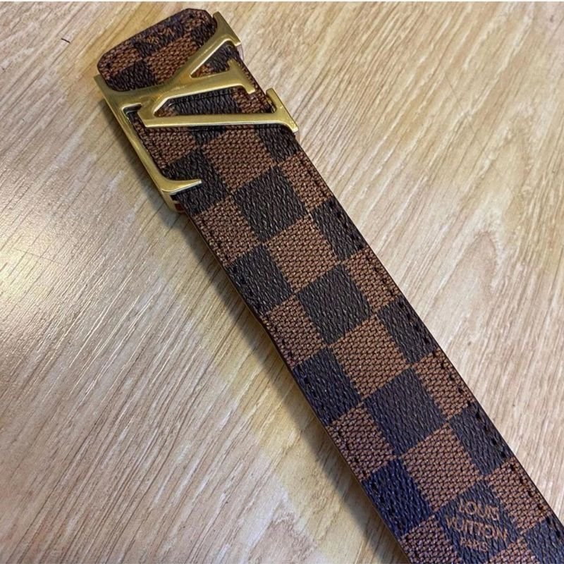 Louis Vuitton LV Vermelho Branco Comum Padrão Xadrez Homens Mulheres Cinto  Decoração Carta Correspondência De Vestido - Escorrega o Preço