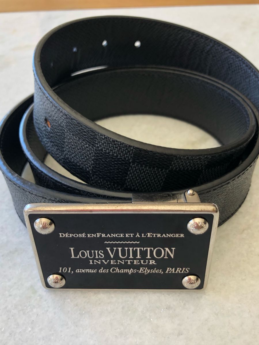 Cinto Louis Vuitton original em segunda mão durante 115 EUR em Chiclana de  la Frontera na WALLAPOP
