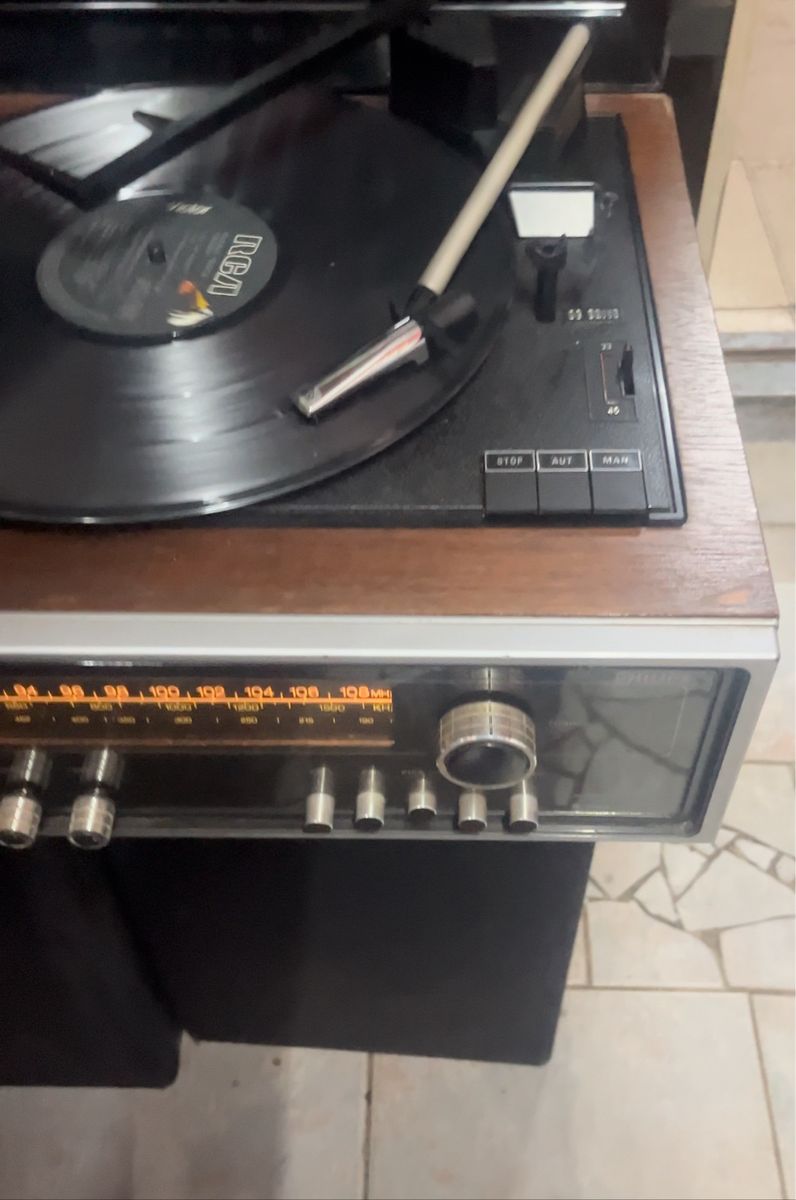 Clássica Vitrola Philips Anos 70 Modelo Ah 902 | Philips Usado