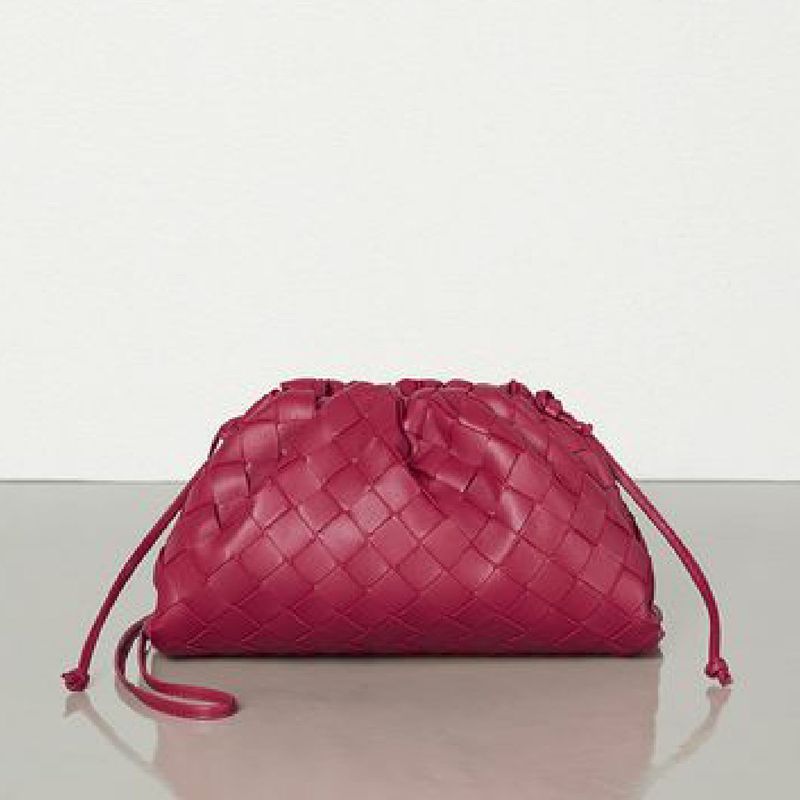 Clutch The Mini Pouch Bottega Veneta Couro Legítimo Bovino Marsala Vinho  Top Premium Linha Italiana | Clutch Feminina Bottega Veneta Nunca Usado ...