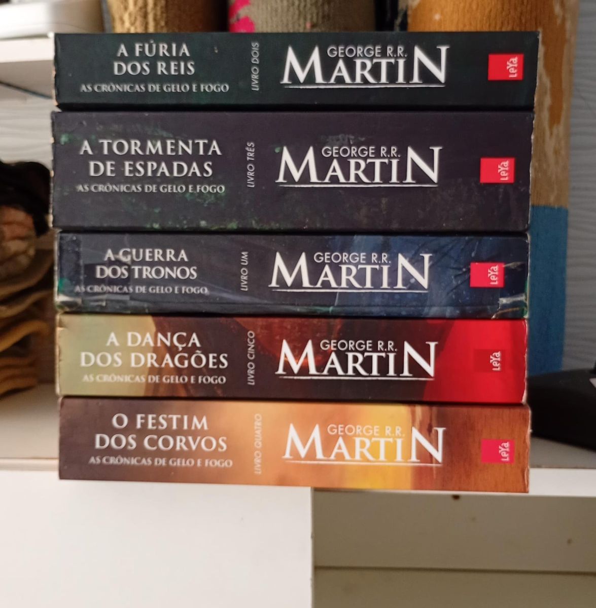 Coleção As Crônicas de Gelo e Fogo George R.r. Martin | Livro Leya ...