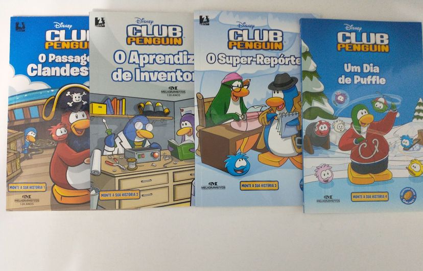 Coleção Club Penguin Monte Sua Historia | Livro Melhoramentos Nunca Usado  67880367 | enjoei
