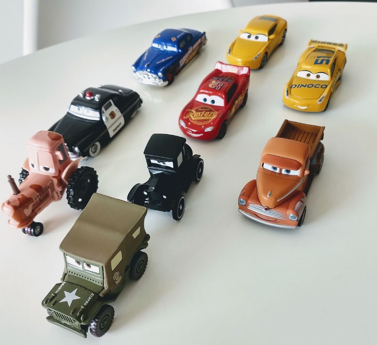 Coleção com 9 Miniaturas do Filme Carros da Pixar. | Brinquedo Usado ...
