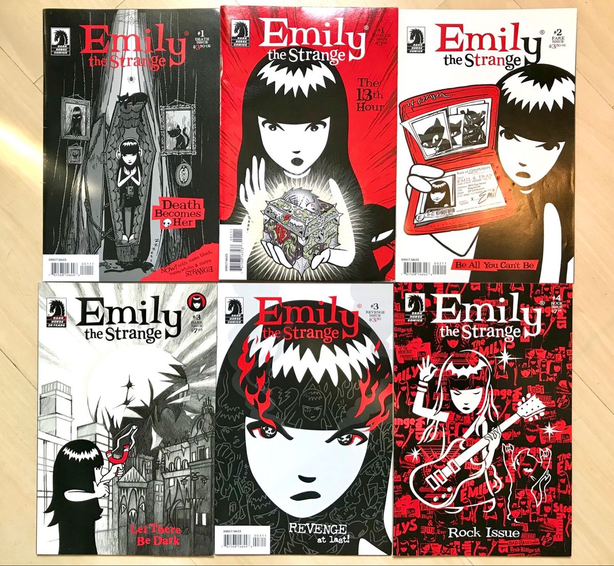 Coleção De Hqs Emily The Strange Livro Emily The Strange Usado 46417457 Enjoei 