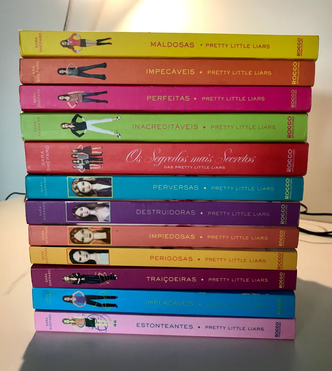 Coleção de Livros Pretty Little Liars Livro Rocco Usado 43985915 enjoei