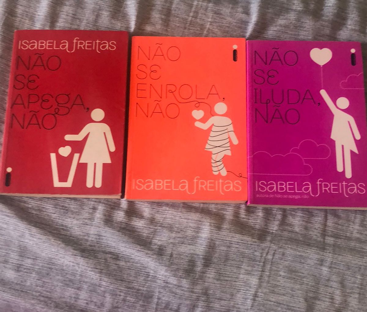 Cole O Dos Livros De Isabelle Freitas N O Se Apega N O Livro Intrinseca Usado Enjoei