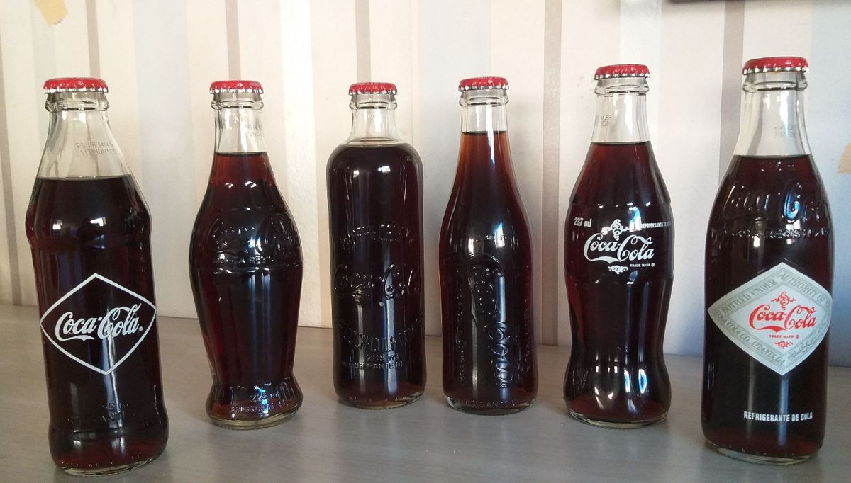 Coleção Retrô 6 Garrafas Coca-Cola | Coca-Cola Usado 66731543 | enjoei