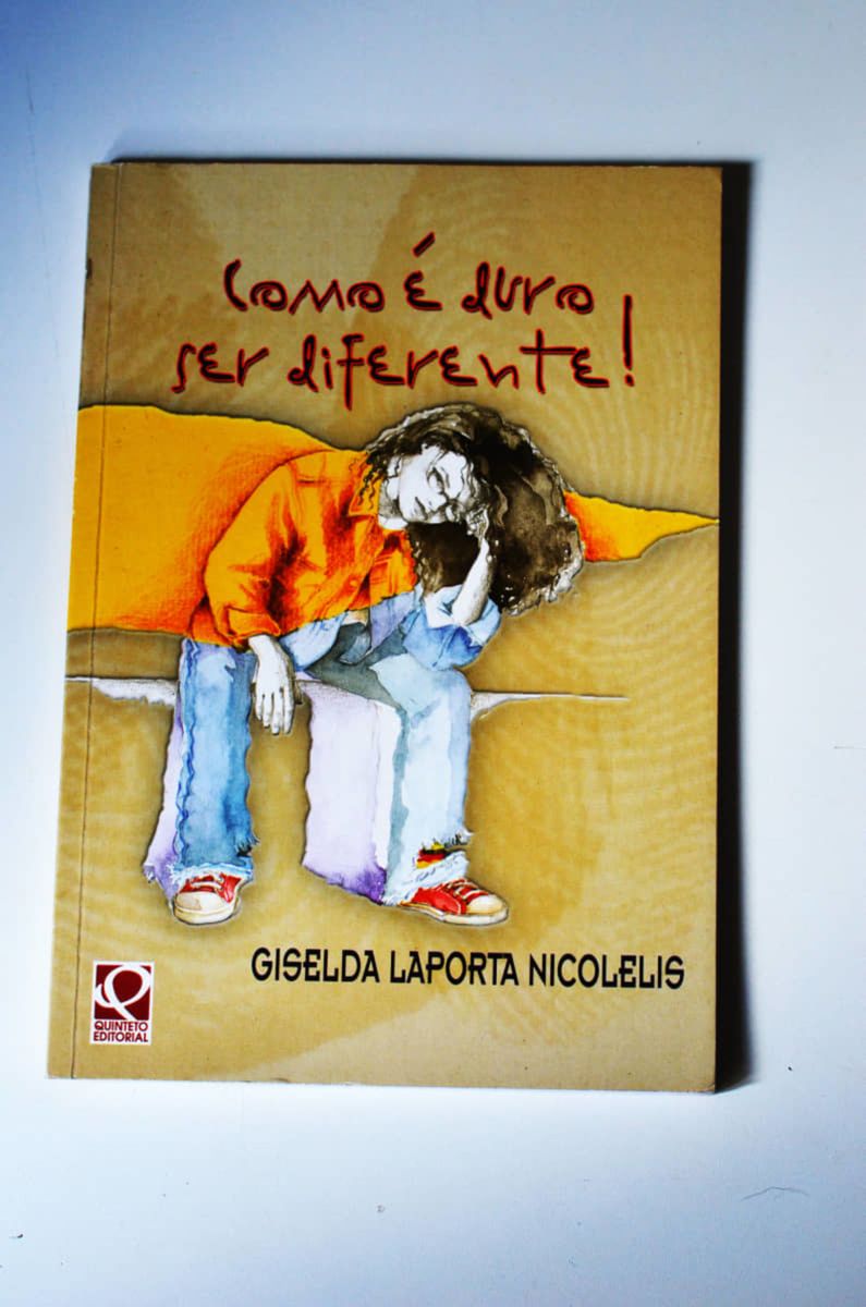 Como É Duro Ser Diferente | Livro Usado 19386454 | enjoei